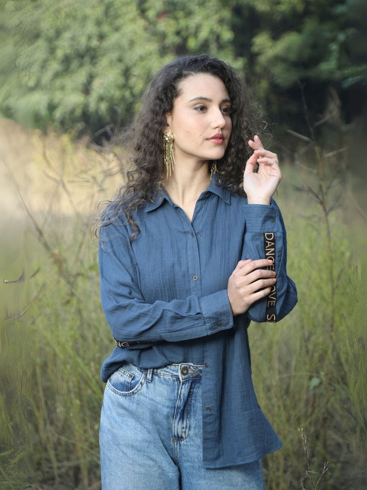 Avani Del Amour Shirt Boho Peace Sign Shirt in Denim Blue – Double Gauze Cotton