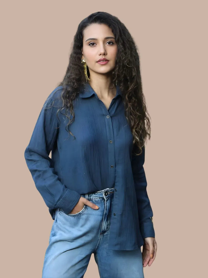 Avani Del Amour Shirt Boho Peace Sign Shirt in Denim Blue – Double Gauze Cotton