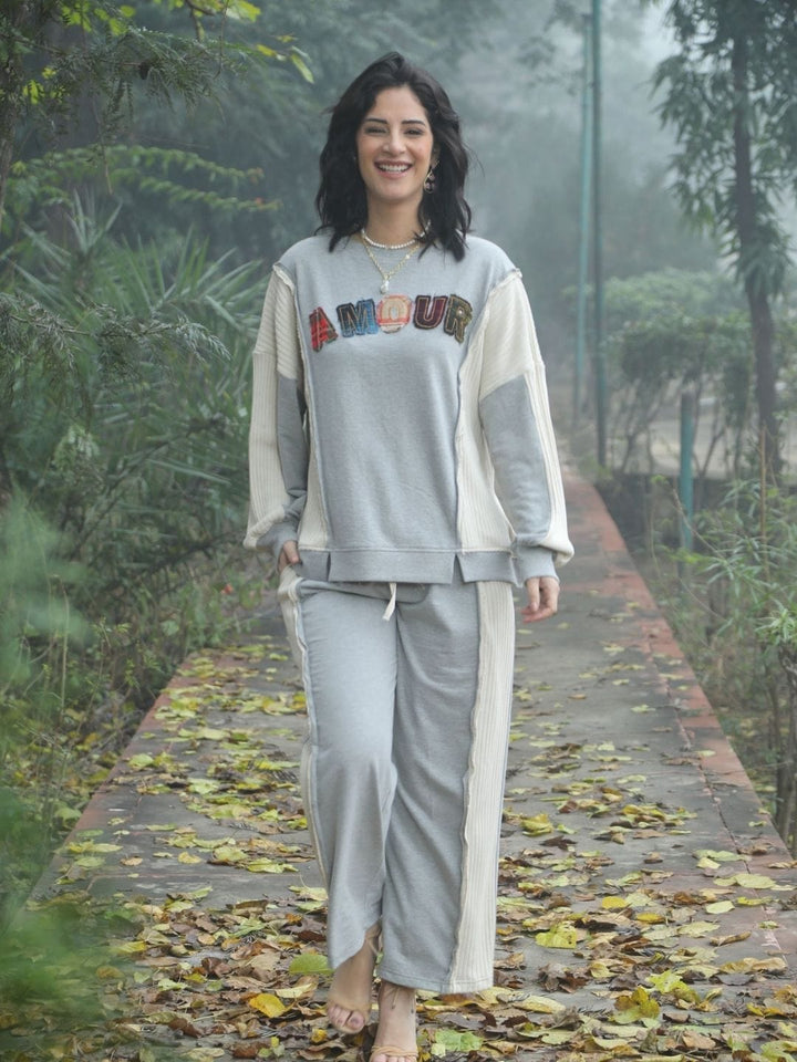 Avani Del Amour Sweatshirt Amour Everyday Embroidered Sweatshirt
