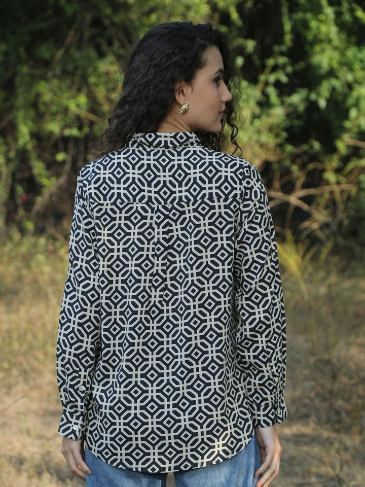 Avani Del Amour Top Monochrome Geometric Print Button-Down Shirt