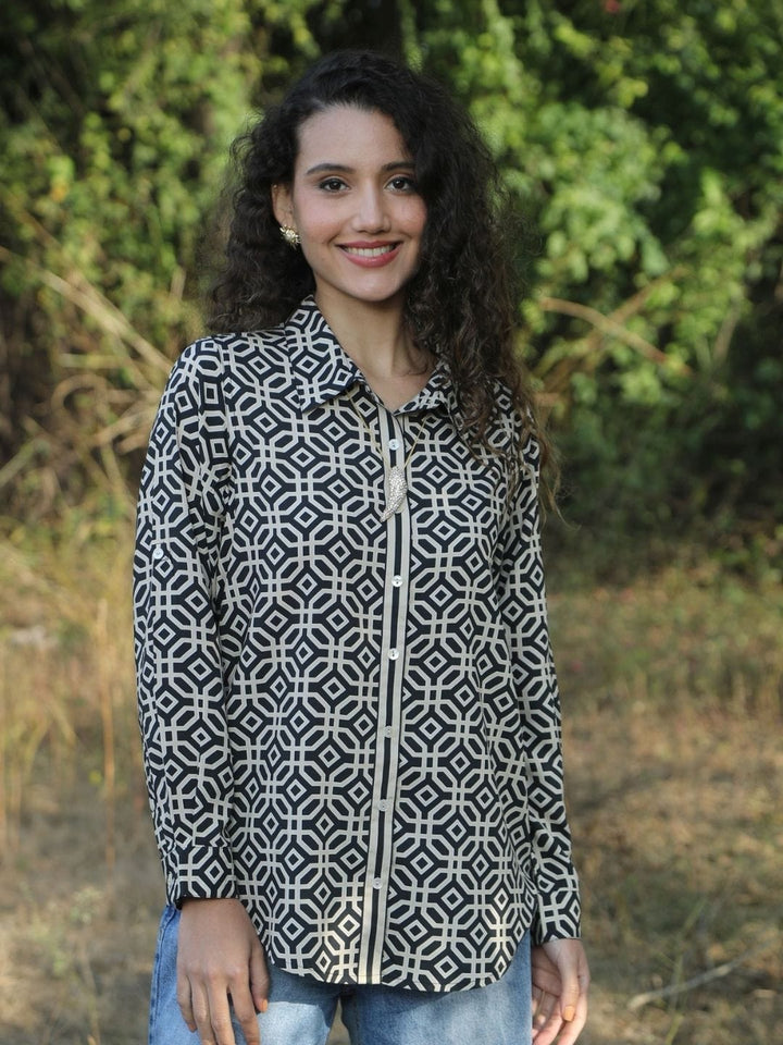 Avani Del Amour Top Monochrome Geometric Print Button-Down Shirt