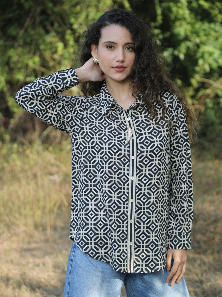 Avani Del Amour Top Monochrome Geometric Print Button-Down Shirt
