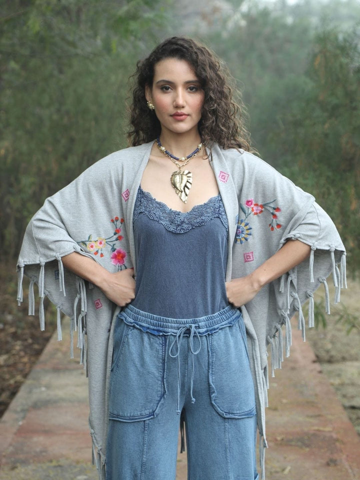 Traditions & Modernity Kimono Boho Bloom Embroidered Fringe Kimono – Grey