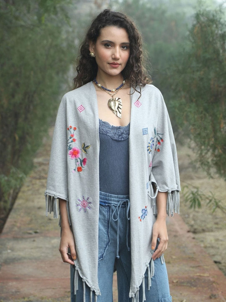 Traditions & Modernity Kimono Boho Bloom Embroidered Fringe Kimono – Grey