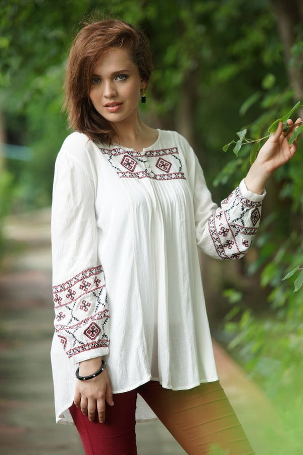 Avani Del Amour Pretty in Paisley Embroidered Tunic